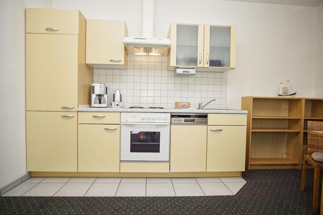 Nah Am Meer, Ruhige Lage, Gratis Nutzung Vom Ahoi Erlebnisbad Und Sauna In Sellin - Haus Inselblick Fewo 02 Goehren  Exteriér fotografie